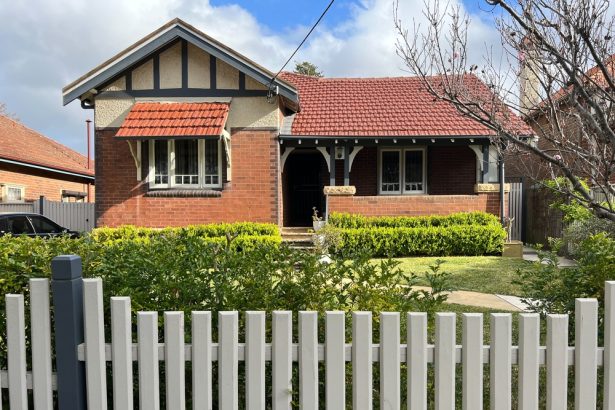 Old suburban brick home standing in Australian suburb